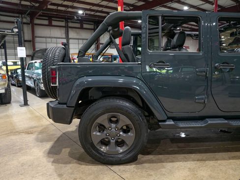 Used 2017 Jeep Wrangler Unlimited Sport AWD/4WD image 9