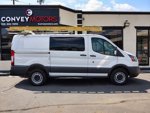 Used 2018 Ford Transit 250 130 Low Roof RWD image 9