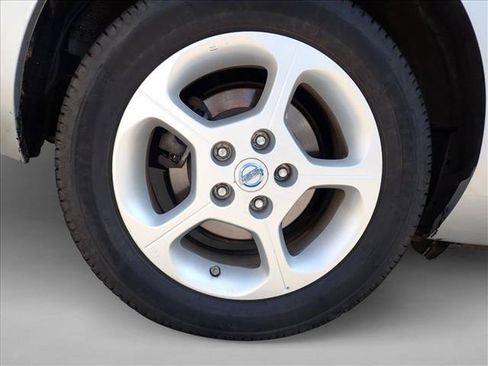 Used 2012 Nissan Leaf SL FWD image 7