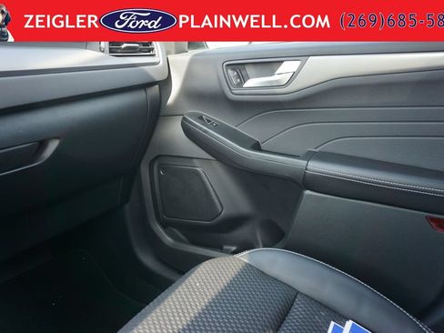 Used 2023 Ford Escape SE FWD image 31