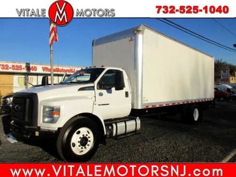 Used 2016 Ford F650 2WD Regular Cab Super Duty image 1