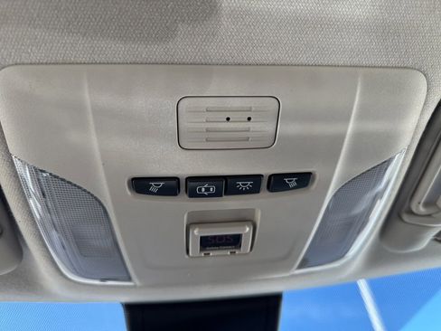 Used 2020 Toyota Corolla LE FWD image 16