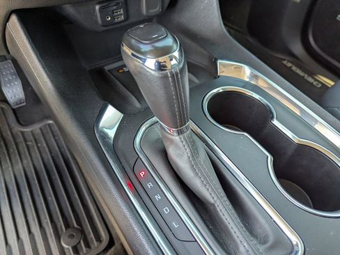 Used 2020 Chevrolet Traverse Premier image 25