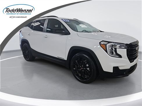 Certified 2023 GMC Terrain SLE w/ Driver Convenience Package image 1