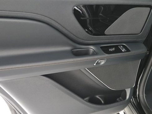 New 2026 Lincoln Aviator Premiere image 22