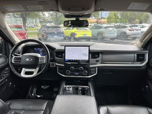 Used 2022 Ford Expedition XLT RWD image 24