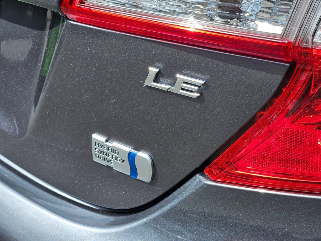 Used 2014 Toyota Camry LE FWD image 17