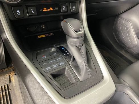 Used 2025 Toyota RAV4 XLE Premium w/ Weather Package AWD/4WD image 9