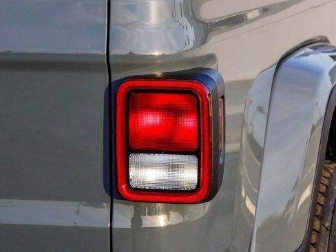 New 2026 Jeep Gladiator Sport image 10