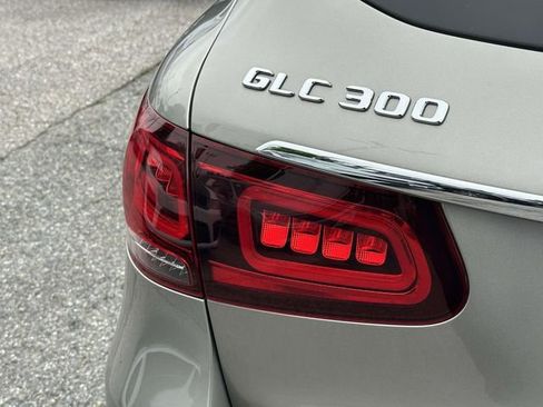 Used 2021 Mercedes-Benz GLC 300 4MATIC image 28