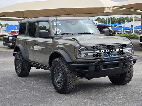 Used 2025 Ford Bronco Badlands w/ Sasquatch Package AWD/4WD image 3