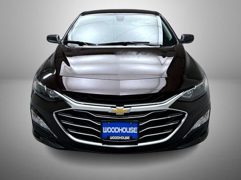 Used 2020 Chevrolet Malibu LT image 2