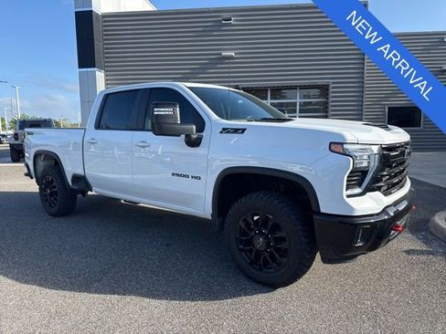 Used 2025 Chevrolet Silverado 2500 LT w/ Trail Boss Package image 1