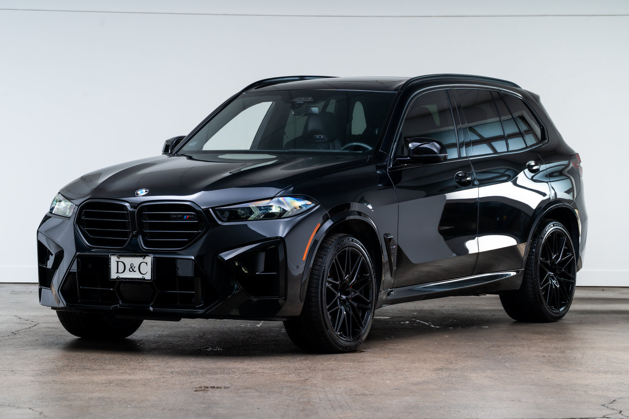 Used 2025 BMW X5 M Competition AWD/4WD image 3
