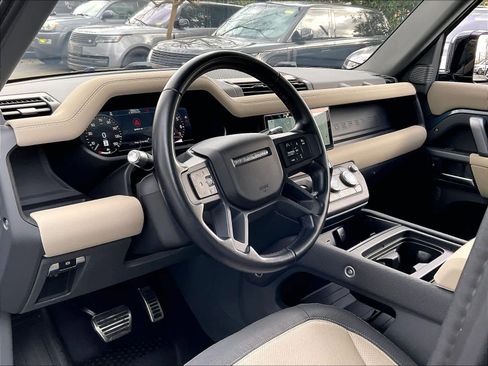 Used 2022 Land Rover Defender 110 X-Dynamic SE image 16