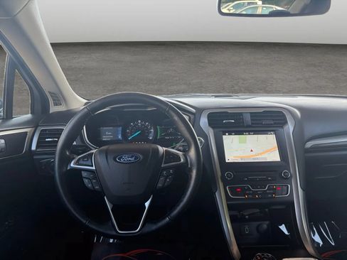 Used 2018 Ford Fusion Energi SE FWD image 28