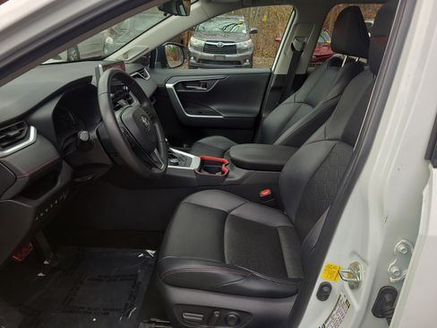 Used 2021 Toyota RAV4 TRD Off-Road image 17