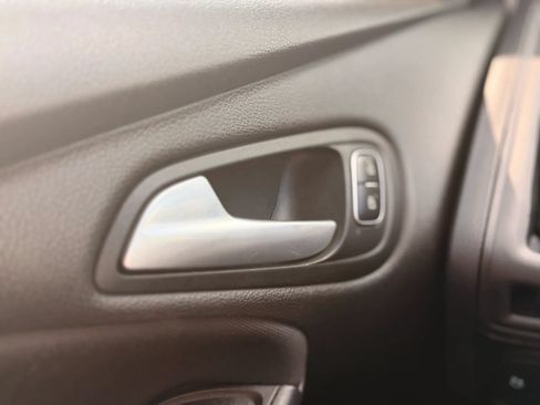 Used 2015 Ford Focus SE FWD image 40