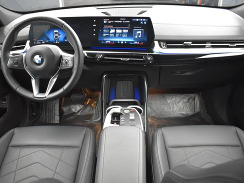 Used 2026 BMW X2 xDrive28i AWD/4WD image 13