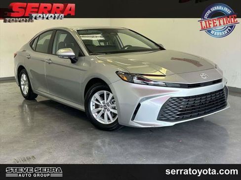 Certified 2025 Toyota Camry LE FWD image 1