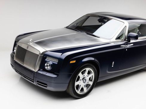 Used 2010 Rolls-Royce Phantom Coupe image 25
