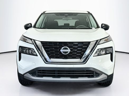 Used 2023 Nissan Rogue S AWD/4WD image 2