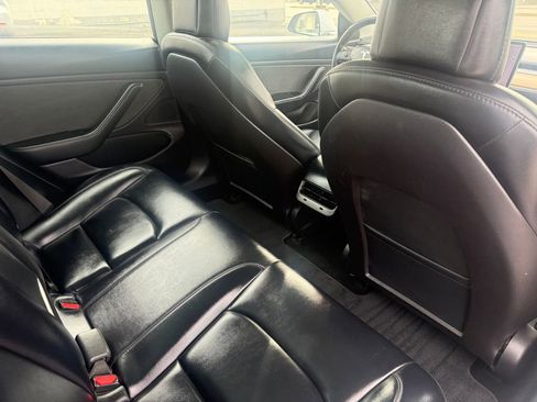 Used 2019 Tesla Model 3 Standard Range Plus image 10