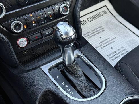 Used 2020 Ford Mustang Coupe RWD image 16