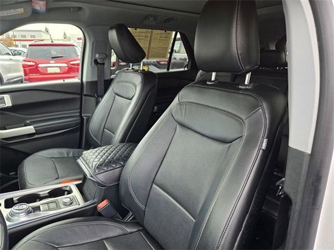 Certified 2020 Ford Explorer Limited w/ Class III Trailer Tow Package image 12