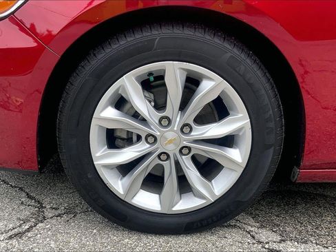 Used 2025 Chevrolet Malibu LT FWD image 9