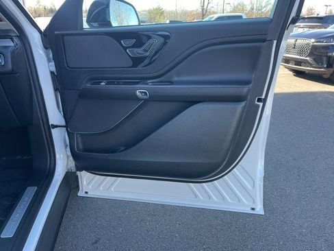 Certified 2024 Lincoln Aviator AWD w/ Premium Package image 25