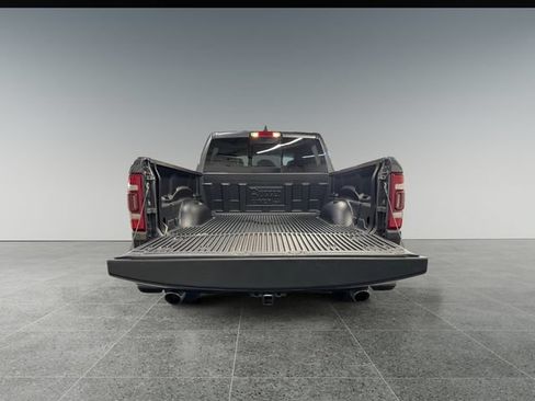 Used 2022 RAM 1500 Laramie AWD/4WD image 16
