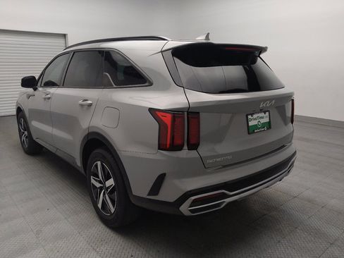 Used 2023 Kia Sorento EX w/ Panoramic Sunroof Package FWD image 5