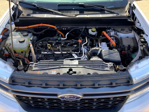 Used 2024 Ford Maverick XLT FWD image 32