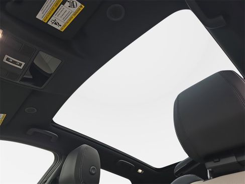 New 2026 Land Rover Discovery Sport Landmark image 30