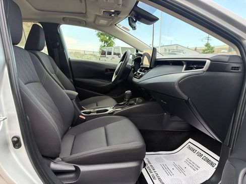 Used 2023 Toyota Corolla LE w/ LE Premium Package FWD image 11