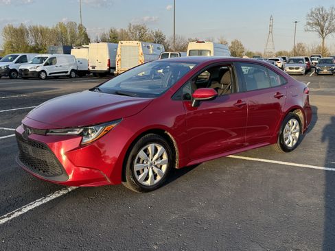 Used 2022 Toyota Corolla LE FWD image 5