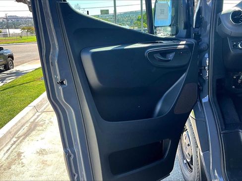 New 2025 Mercedes-Benz Sprinter 2500 image 10