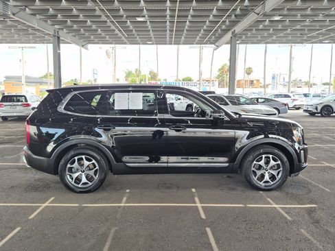 Used 2022 Kia Telluride EX w/ Towing Package FWD image 5