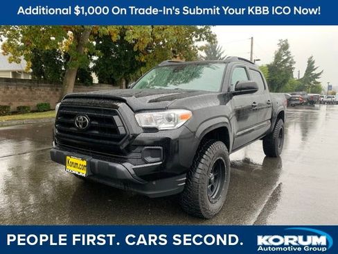 Used 2023 Toyota Tacoma SR image 1