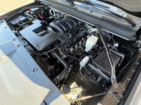 Used 2016 Chevrolet Suburban LTZ RWD image 23