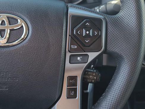 Used 2020 Toyota Tacoma SR5 image 28