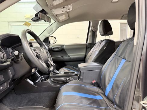 Used 2020 Toyota Tacoma SR AWD/4WD image 14