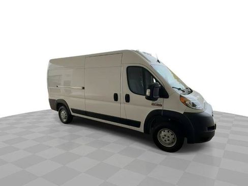 Used 2022 RAM ProMaster 2500 FWD image 2