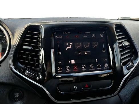 Used 2019 Jeep Cherokee Limited AWD/4WD image 12