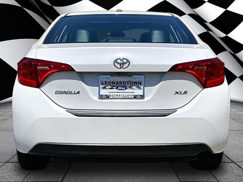 Used 2018 Toyota Corolla XLE FWD image 4
