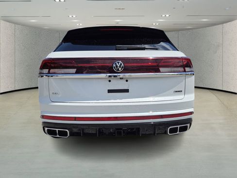 Used 2024 Volkswagen Atlas Cross Sport SEL R-Line image 4