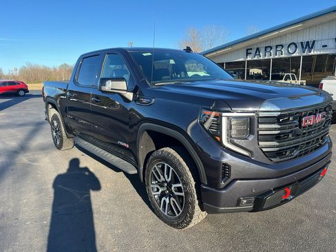 Used 2023 GMC Sierra 1500 AT4 w/ AT4 Premium Package image 4