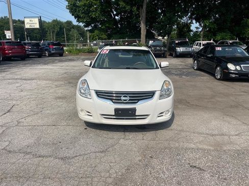 Used 2012 Nissan Altima 2.5 SL w/ 2.5SL Pkg FWD image 2