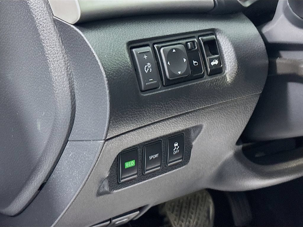 Used 2016 Nissan Sentra SV FWD image 10